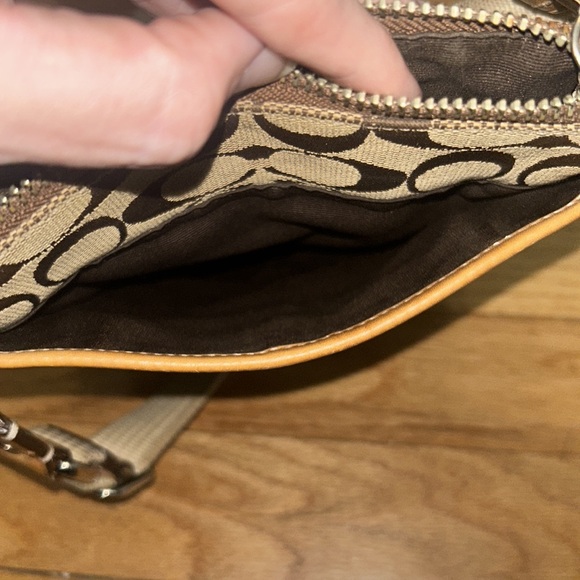 Coach crossbody - Picture 7 of 9